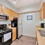 1 Luxury Apartment
